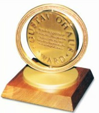 感恩教師節(jié) 奧豪斯一直在行動